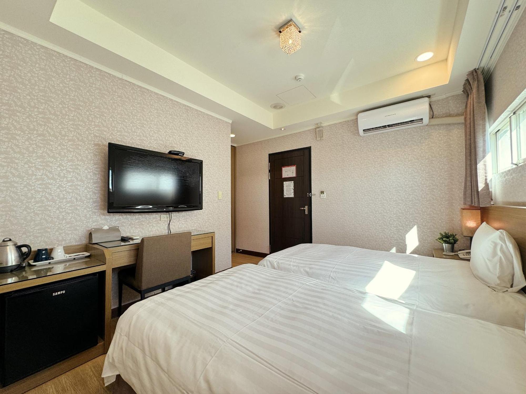 Finders Hotel Hualien Wen Hua Rum bild