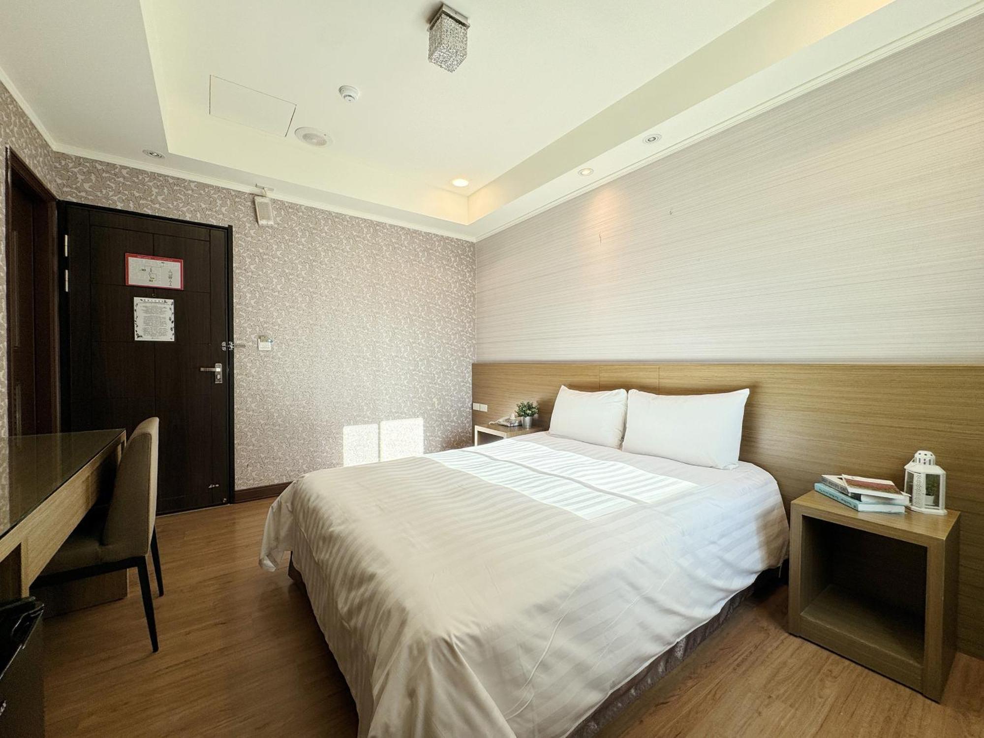 Finders Hotel Hualien Wen Hua Rum bild